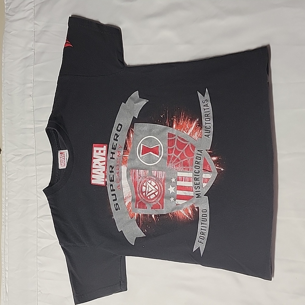 Boy Size M Disney Cruise Line Marvel Super Hero Academy Short Sleeve Shirt